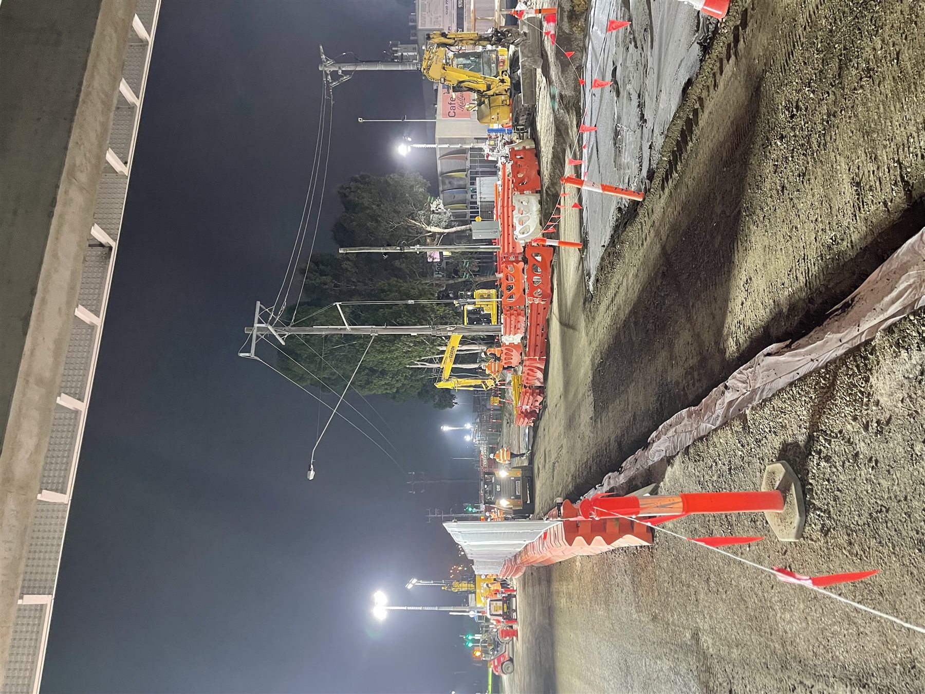 Night civil works with mobile plant and temporary barriers
